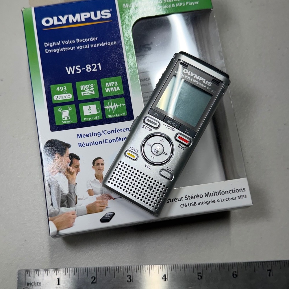 Olympus WS-821 Series Digital Voice Recorder Stereo MP3 Player Handheld Silver